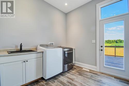 6577 3Rd Line, New Tecumseth, ON - Indoor Photo Showing Laundry Room