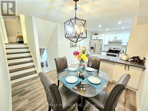 254 Milestone Crescent, Aurora (Aurora Village), ON - Indoor Photo Showing Dining Room