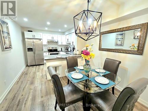 254 Milestone Crescent, Aurora (Aurora Village), ON - Indoor Photo Showing Dining Room