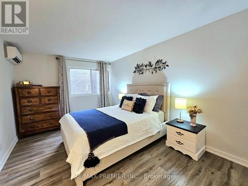 254 Milestone Crescent, Aurora (Aurora Village), ON - Indoor Photo Showing Bedroom