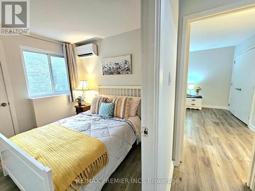 254 Milestone Crescent, Aurora (Aurora Village), ON - Indoor Photo Showing Bedroom