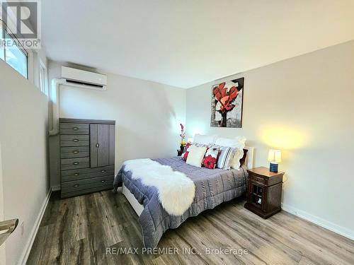 254 Milestone Crescent, Aurora (Aurora Village), ON - Indoor Photo Showing Bedroom