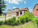 18 Henricks Crescent, Richmond Hill, ON  - Outdoor 