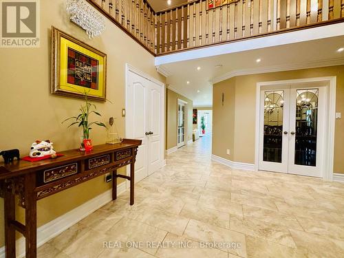 18 Henricks Crescent, Richmond Hill, ON - Indoor Photo Showing Other Room