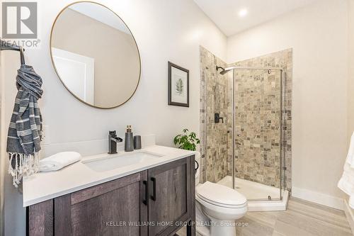 9432 Wellington Rd 124, Erin, ON - Indoor Photo Showing Bathroom