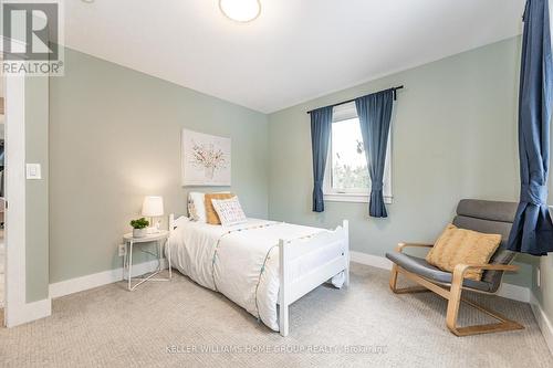 9432 Wellington Rd 124, Erin, ON - Indoor Photo Showing Bedroom