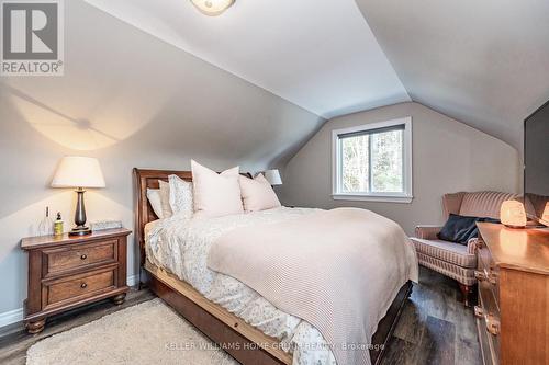 9432 Wellington Rd 124, Erin, ON - Indoor Photo Showing Bedroom