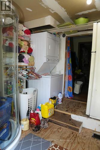 500 Mosley Street, Wasaga Beach, ON - Indoor Photo Showing Laundry Room