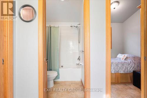 D10 - 153 County Road 27, Prince Edward County (Ameliasburgh), ON - Indoor Photo Showing Bathroom