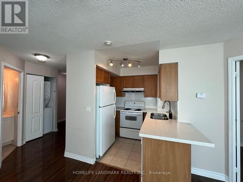 1507 - 17 Barberry Place, Toronto (Bayview Village), ON - Indoor Photo Showing Kitchen With Double Sink