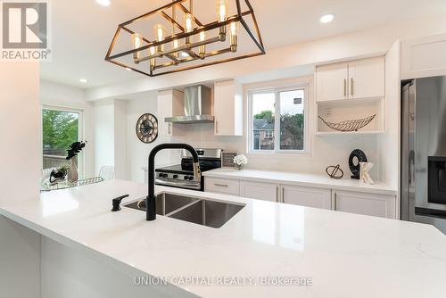 20 Empire Crescent, Clarington (Courtice), ON - Indoor Photo Showing Kitchen With Double Sink