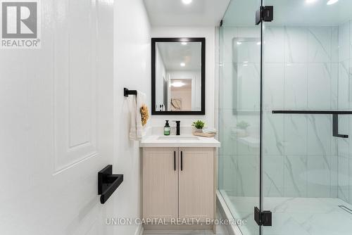 20 Empire Crescent, Clarington (Courtice), ON - Indoor Photo Showing Bathroom