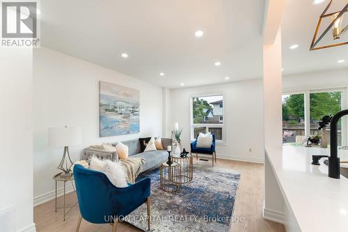 20 Empire Crescent, Clarington (Courtice), ON - Indoor Photo Showing Living Room