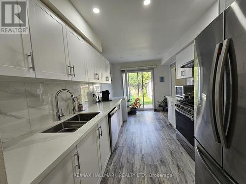 547 Dorchester Drive, Oshawa (Vanier), ON - Indoor Photo Showing Kitchen With Double Sink With Upgraded Kitchen