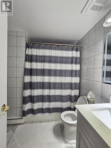 547 Dorchester Drive, Oshawa (Vanier), ON - Indoor Photo Showing Bathroom