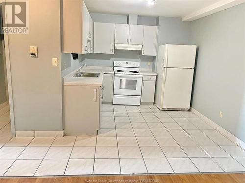 1570 Lillian, Windsor, ON - Indoor Photo Showing Kitchen