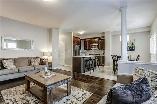 41 House Lane, Ancaster, ON - Indoor Photo Showing Living Room