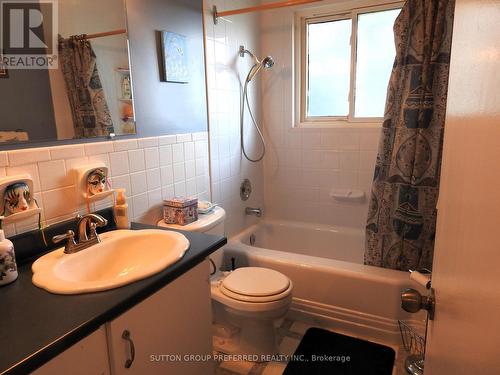 260 Ferncrest Road, Woodstock, ON - Indoor Photo Showing Bathroom