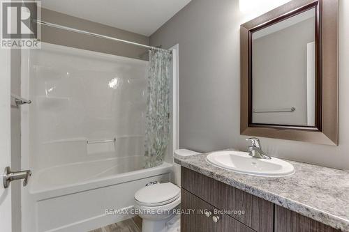 2092 Meadowgate Boulevard, London, ON - Indoor Photo Showing Bathroom