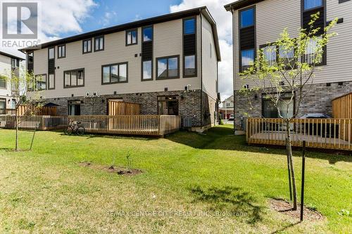 2092 Meadowgate Boulevard, London, ON - Outdoor With Deck Patio Veranda