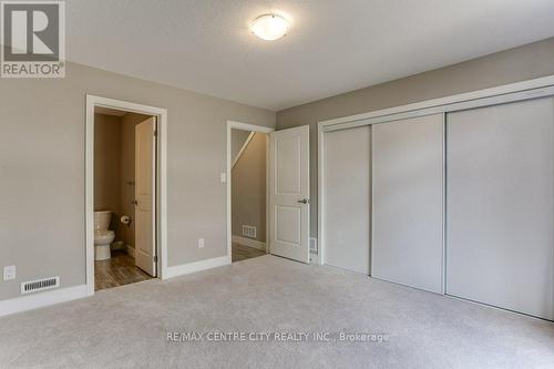 2092 Meadowgate Boulevard, London, ON - Indoor Photo Showing Other Room