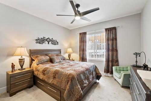 3847 Sonoma Pines Drive, West Kelowna, BC - Indoor Photo Showing Bedroom