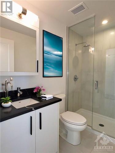 805 Carling Avenue Unit#801, Ottawa, ON - Indoor Photo Showing Bathroom