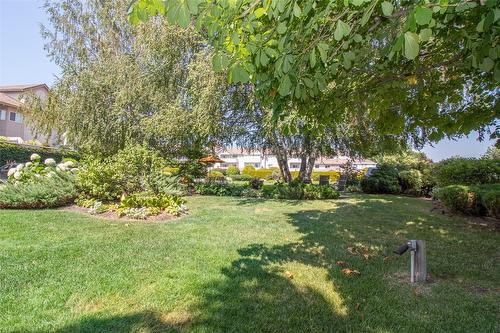 107-2300 Benvoulin Road, Kelowna, BC - Outdoor