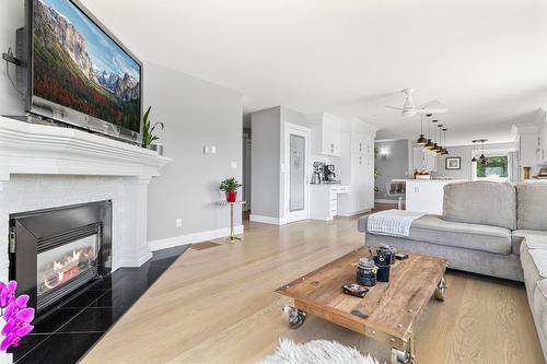 11158 Dakota Road, Lake Country, BC - Indoor Photo Showing Living Room With Fireplace