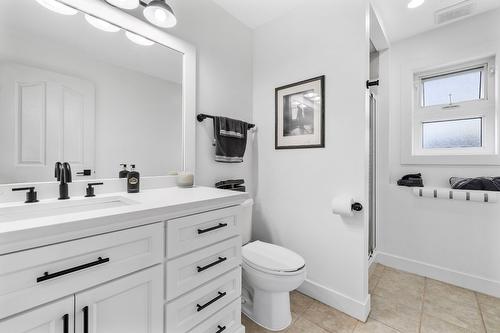 11158 Dakota Road, Lake Country, BC - Indoor Photo Showing Bathroom