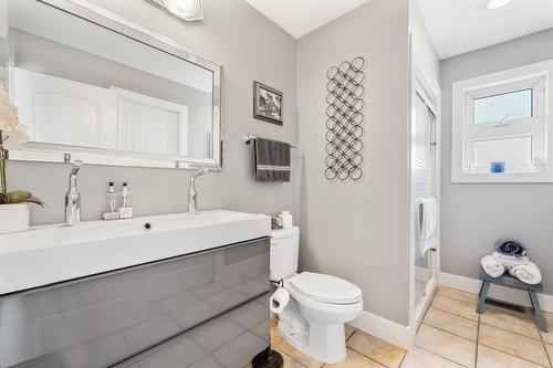 11158 Dakota Road, Lake Country, BC - Indoor Photo Showing Bathroom