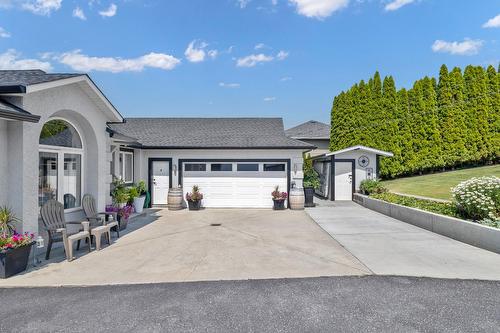 11158 Dakota Road, Lake Country, BC - Outdoor With Facade