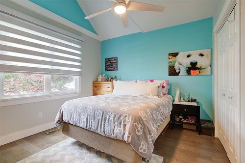 1881 Ethel Street, Kelowna, BC - Indoor Photo Showing Bedroom