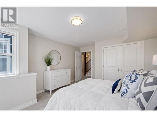 2025 Huckleberry Road, Kelowna, BC - Indoor Photo Showing Bedroom