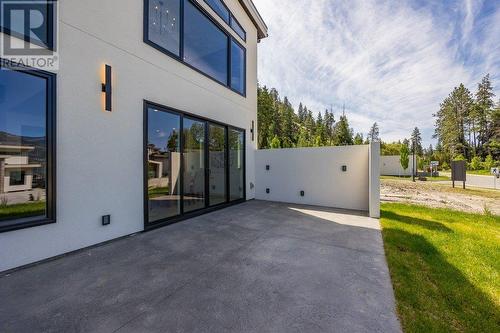 520 Clifton Lane, Kelowna, BC - Outdoor With Exterior