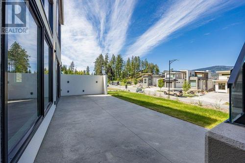 520 Clifton Lane, Kelowna, BC - Outdoor