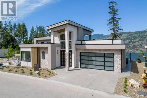 520 Clifton Lane, Kelowna, BC - Outdoor With Facade