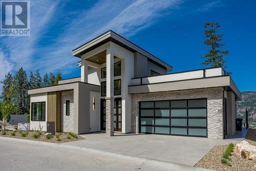 520 Clifton Lane, Kelowna, BC - Outdoor With Facade