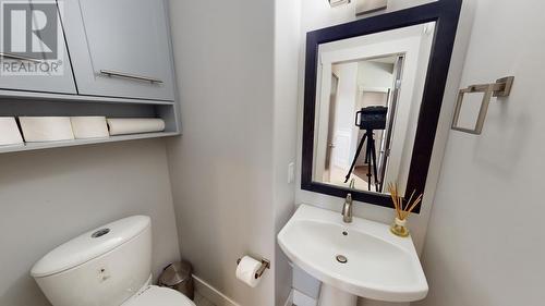 10620 111 Street, Fort St. John, BC - Indoor Photo Showing Bathroom