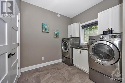 234 Bayview Drive, Ottawa, ON - Indoor Photo Showing Laundry Room