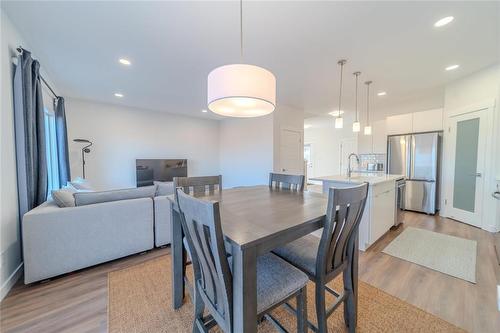 226 Tyson Trail, Winnipeg, MB - Indoor Photo Showing Dining Room