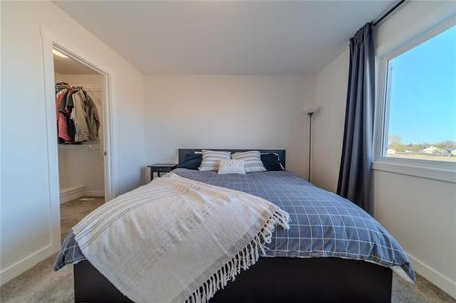 226 Tyson Trail, Winnipeg, MB - Indoor Photo Showing Bedroom