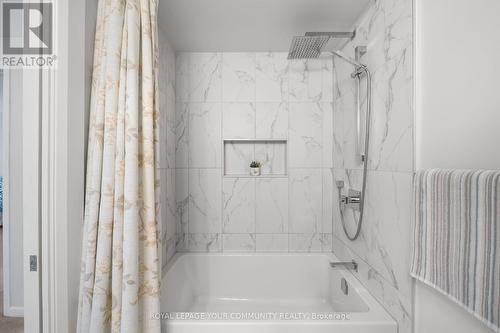 43 Cricklewood Crescent, Markham (Royal Orchard), ON - Indoor Photo Showing Bathroom