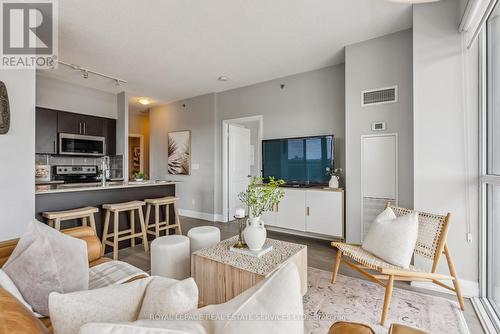 1411 - 65 Speers Road, Oakville (Old Oakville), ON - Indoor Photo Showing Living Room