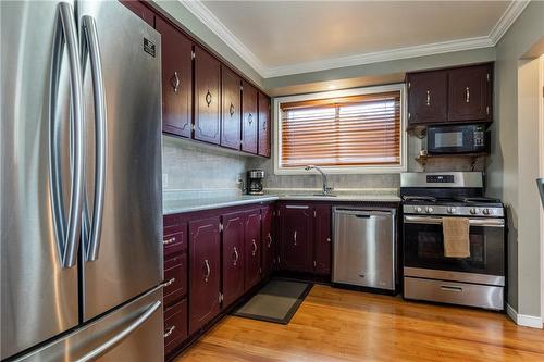 299 Carson Drive, Hamilton, ON - Indoor Photo Showing Kitchen