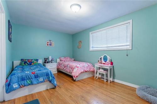 299 Carson Drive, Hamilton, ON - Indoor Photo Showing Bedroom