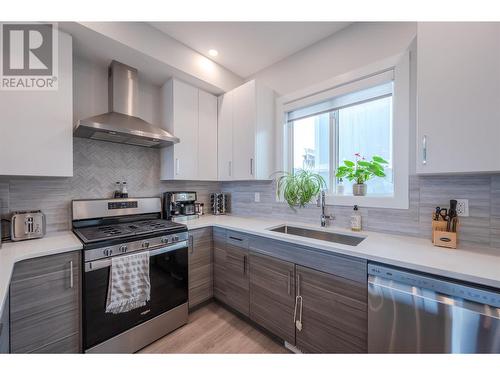 253 Norton Street Unit# 113, Penticton, BC - Indoor Photo Showing Kitchen