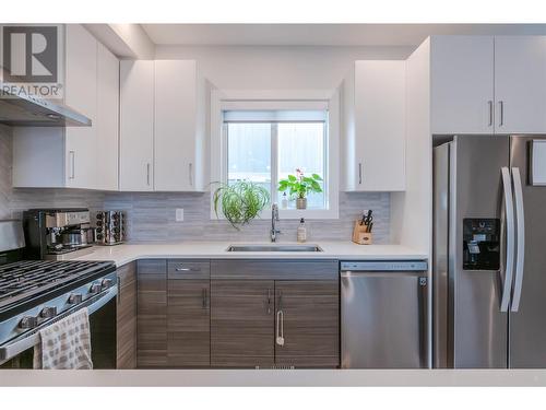 253 Norton Street Unit# 113, Penticton, BC - Indoor Photo Showing Kitchen With Stainless Steel Kitchen