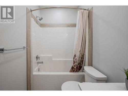 253 Norton Street Unit# 113, Penticton, BC - Indoor Photo Showing Bathroom