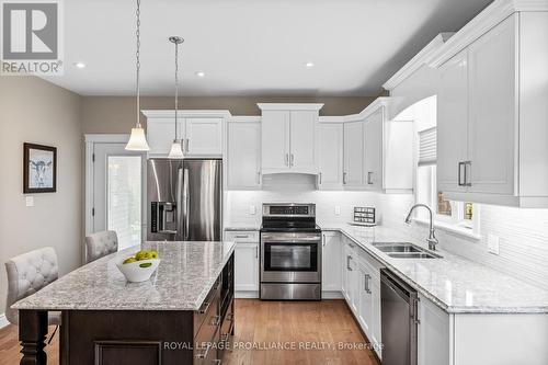 17 Rosslyn Drive, Brighton, ON - Indoor Photo Showing Kitchen With Stainless Steel Kitchen With Double Sink With Upgraded Kitchen